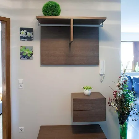 Merkle Apartment *